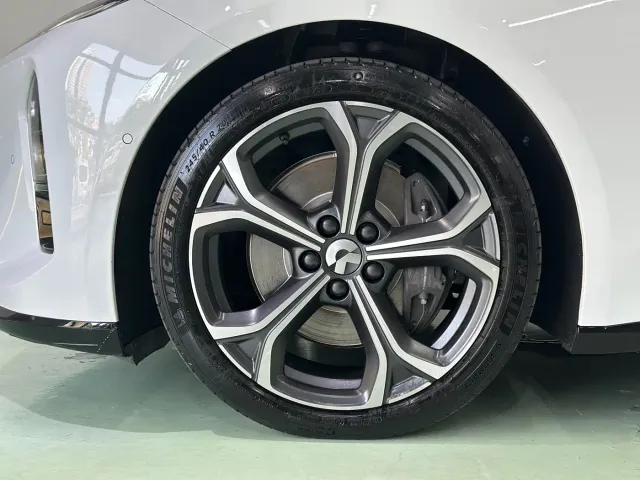 Nio ET5 — Фото автомобиля 4