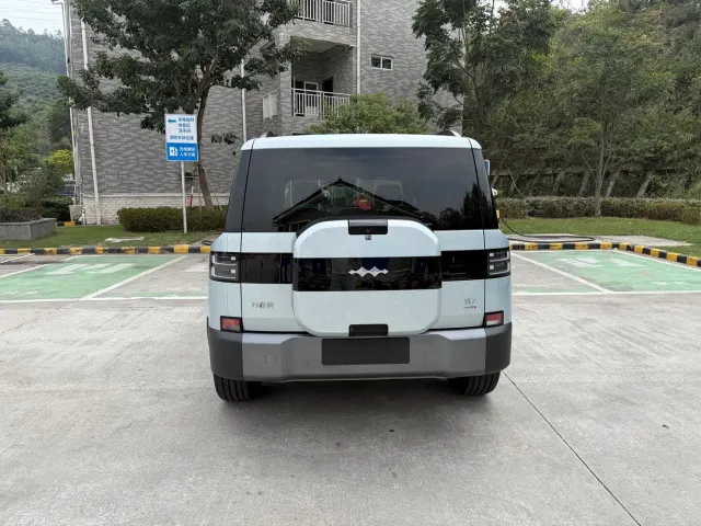 BYD FangChengBao Titanium 7 — Фото автомобиля 8