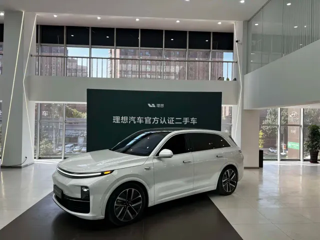 Фотография автомобиля — Li Auto L8
