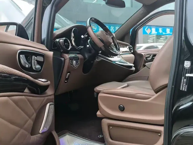Mercedes-Benz V-Class — Фото автомобиля 5
