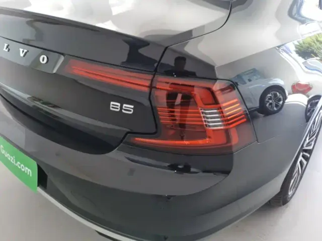 Volvo S90 — Фото автомобиля 7