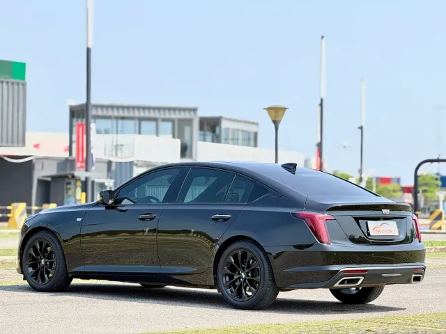 Cadillac CT5 — Фото автомобиля 14