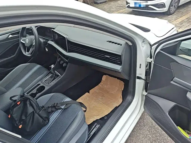 Volkswagen Sagitar — Фото автомобиля 10