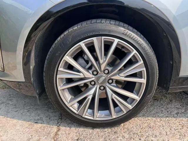 Cadillac Cadillac GT4 2023 25T Premium Edition — Фото автомобиля 13