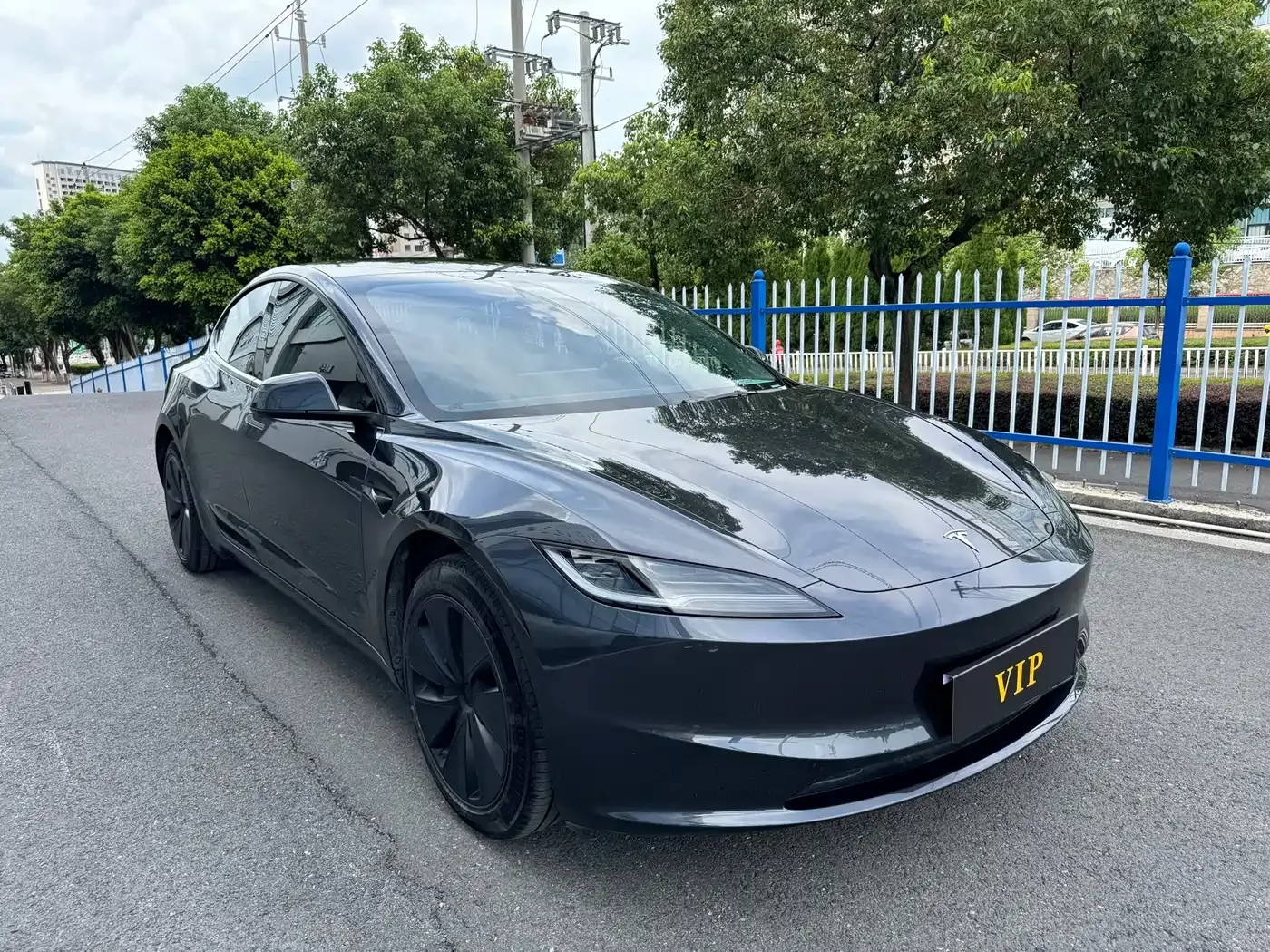 Tesla Model 3 2023 Rear-Wheel Drive — Фото автомобиля 3
