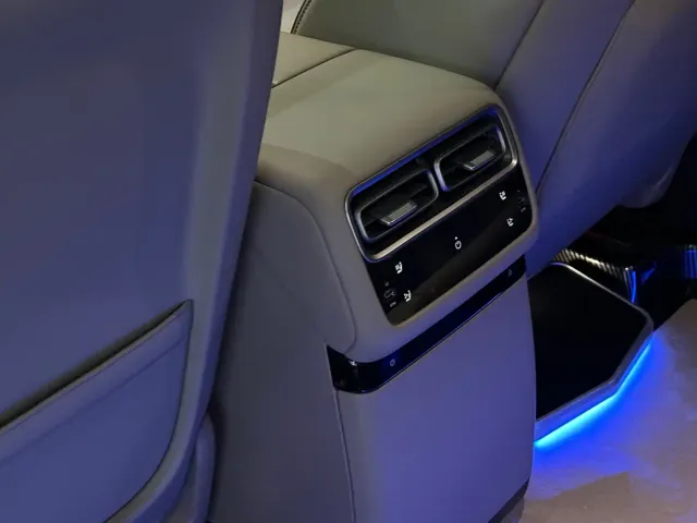 Li Auto i6 — Фото автомобиля 13