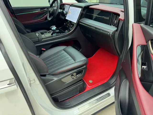 GAC Trumpchi M8 — Фото автомобиля 19