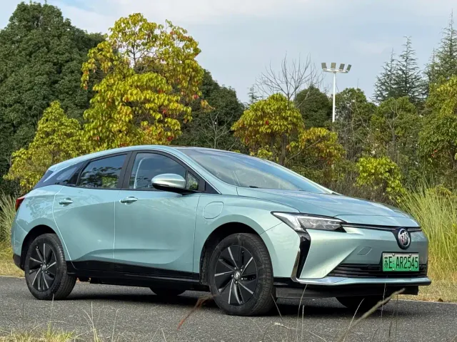 Buick Velite 6 — Фото автомобиля 3