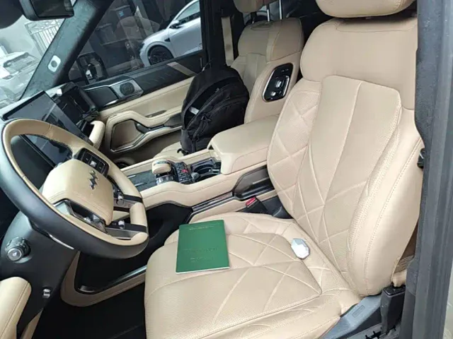 BYD FangChengBao Leopard 8 — Фото автомобиля 14
