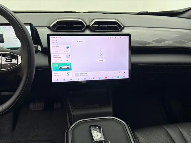 Dongfeng Fengshen L7 — Фото автомобиля 10