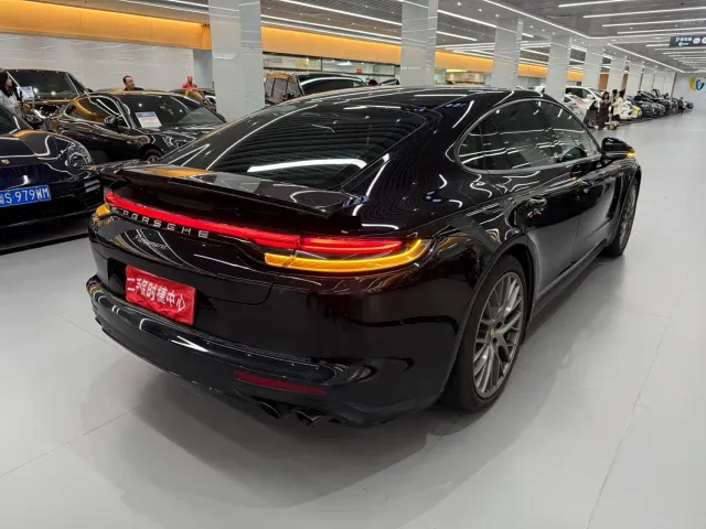 Porsche Panamera — Фото автомобиля 6