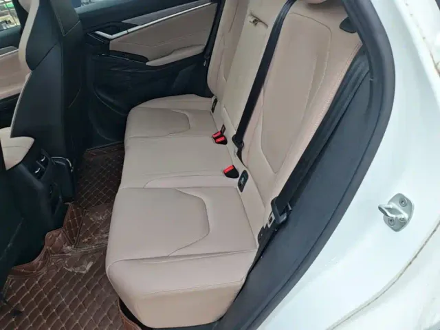 JAC Motors JAC QX PHEV — Фото автомобиля 16