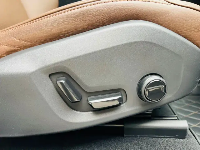 Volvo XC60 — Фото автомобиля 17