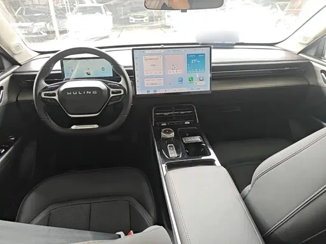 Wuling Starlight — Фото автомобиля 9