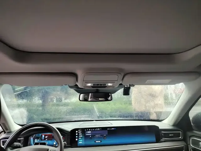 Ford Explorer — Фото автомобиля 8