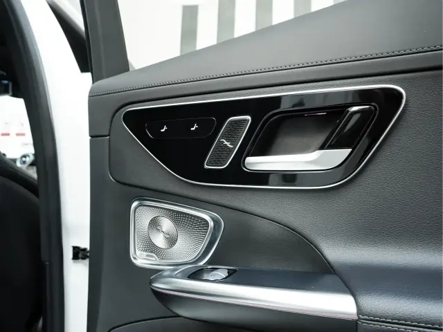 Mercedes-Benz C-Class — Фото автомобиля 23
