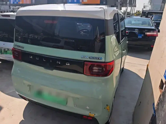 Wuling Hongguang Mini EV — Фото автомобиля 6