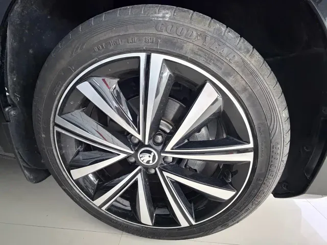 Skoda Superb — Фото автомобиля 15