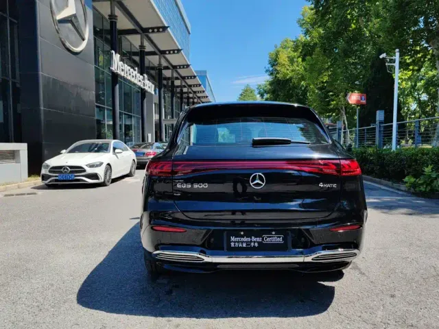 Mercedes-Benz EQS SUV — Фото автомобиля 6