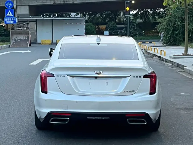 Cadillac CT5 — Фото автомобиля 6
