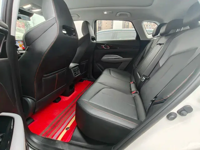 Changan Z6 — Фото автомобиля 9