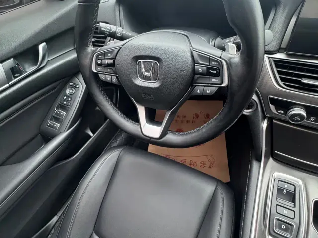 Honda Accord — Фото автомобиля 8