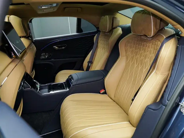Bentley Flying Spur — Фото автомобиля 13