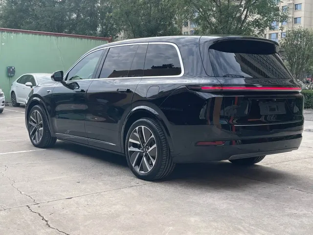 Li Auto L9 — Фото автомобиля 6