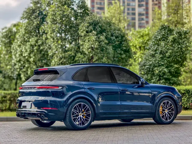 Porsche Cayenne — Фото автомобиля 6