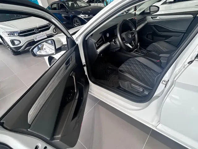 Volkswagen Sagitar — Фото автомобиля 3