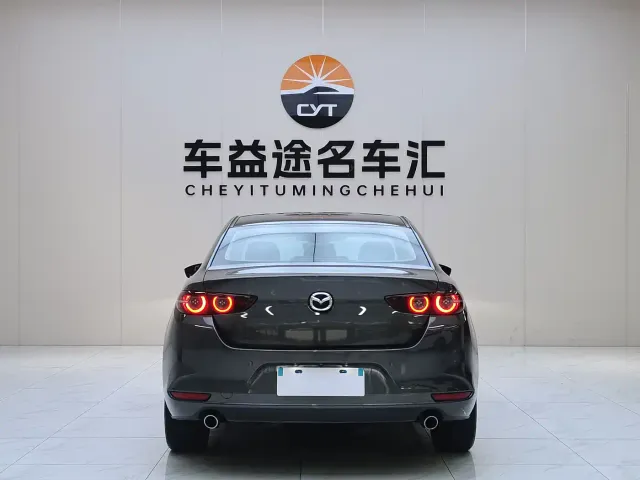 Mazda Axela — Фото автомобиля 6