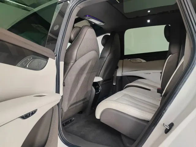 IM Motors LS7 — Фото автомобиля 5