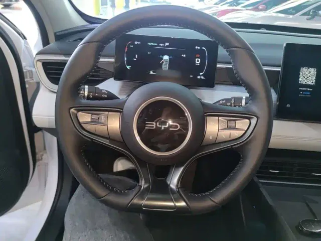 BYD Seal 05 DM-i — Фото автомобиля 10