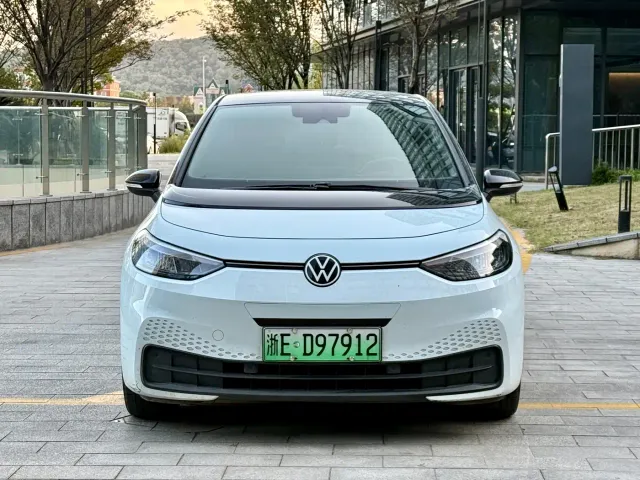 Volkswagen ID.3 — Фото автомобиля 2