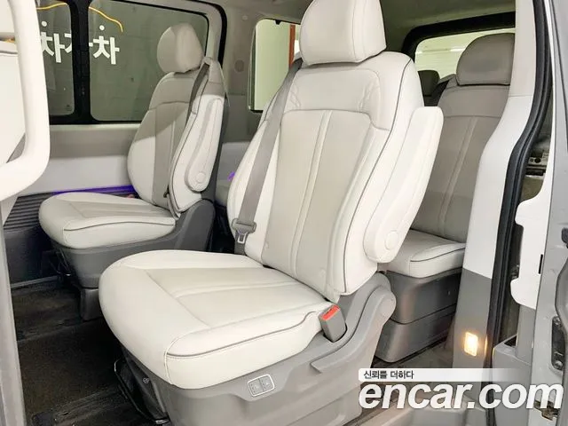 Hyundai Staria Staria 4WD Lounge 9 мест — Фото автомобиля 11