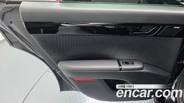 Hyundai Grandeur GN7 — Фото автомобиля 14