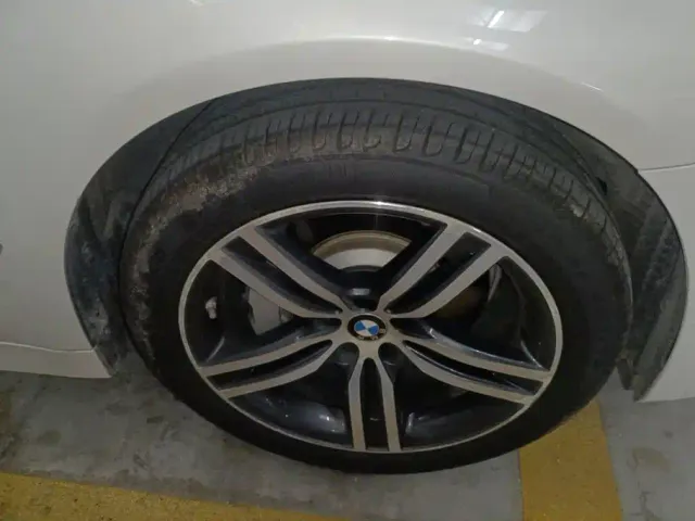BMW 5 Series — Фото автомобиля 6