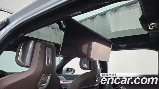 BMW i7 — Фото автомобиля 8