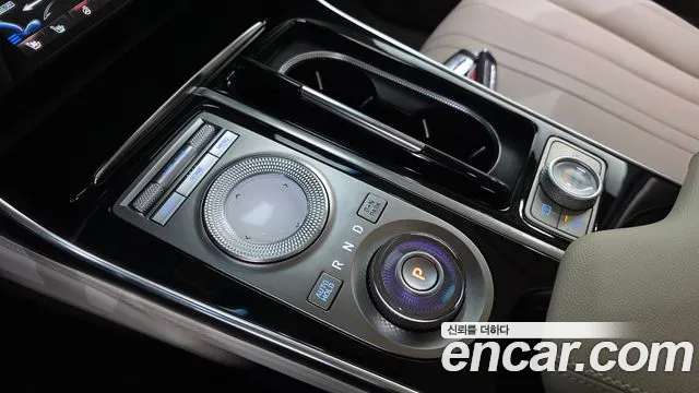 Genesis GV80 — Фото автомобиля 12