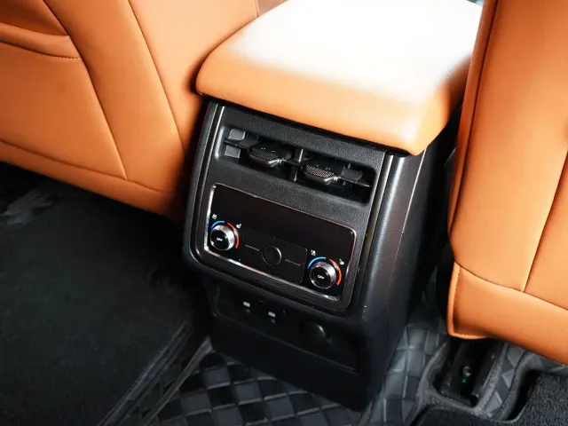Haval H9 — Фото автомобиля 15