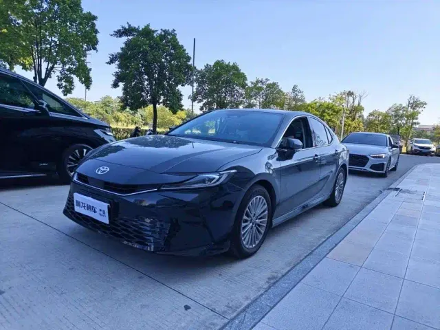 Фотография автомобиля — Toyota Camry