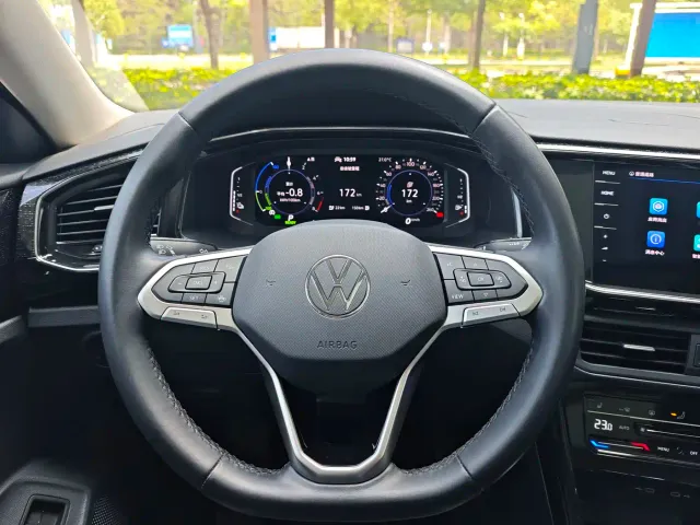 Volkswagen Tayron GTE Plug-in Hybrid — Фото автомобиля 16