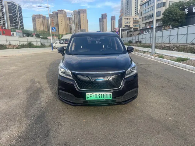 Changan Oushang Kosai EV — Фото автомобиля 2