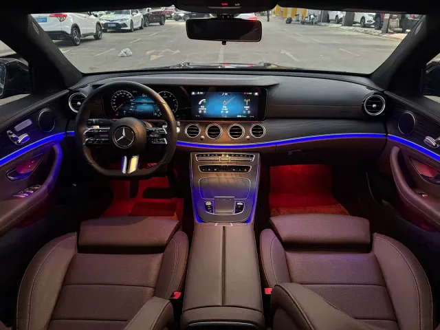 Mercedes-Benz E-Class — Фото автомобиля 6
