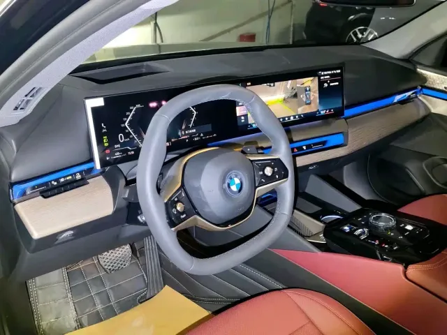 BMW 5 Series — Фото автомобиля 7