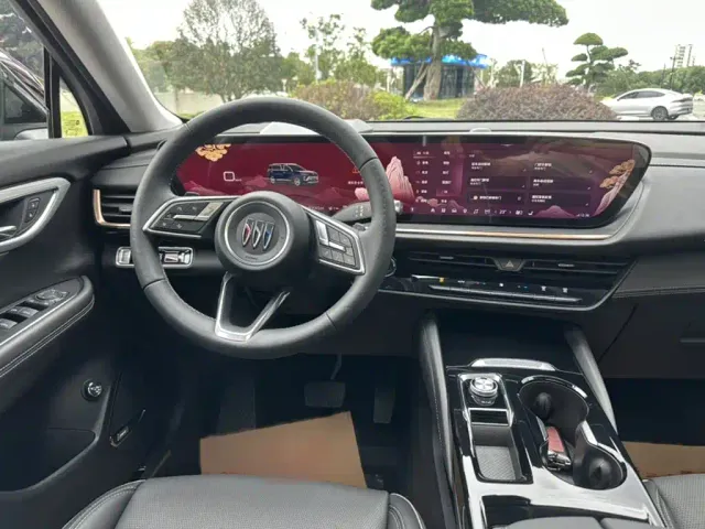 Buick Envision Plus — Фото автомобиля 9