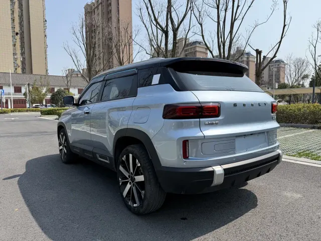 Geely ICON — Фото автомобиля 7