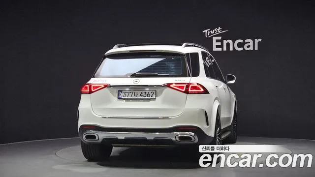Mercedes-Benz GLE-Class — Фото автомобиля 4