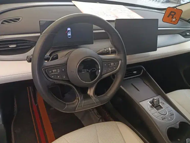 BYD Seal 05 DM-i — Фото автомобиля 12