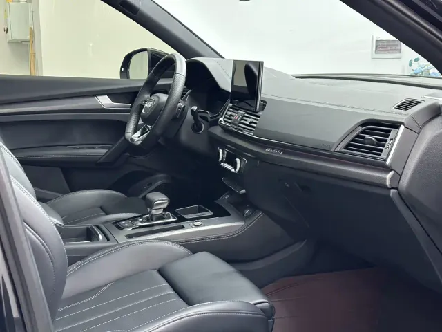 Audi Q5L — Фото автомобиля 16
